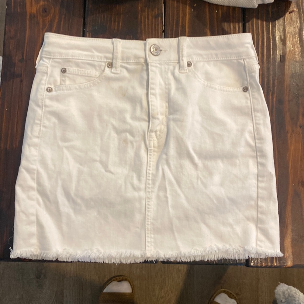 White denim skirt
